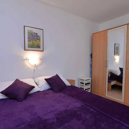 Apartment In 36511 Mali Losinj